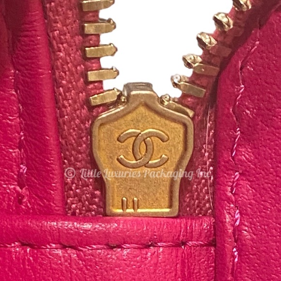 NWT Authentic Chanel Fuchsia Pink Leather Vanity Case Handbag with Jeweled Chain - Picture 8 of 16